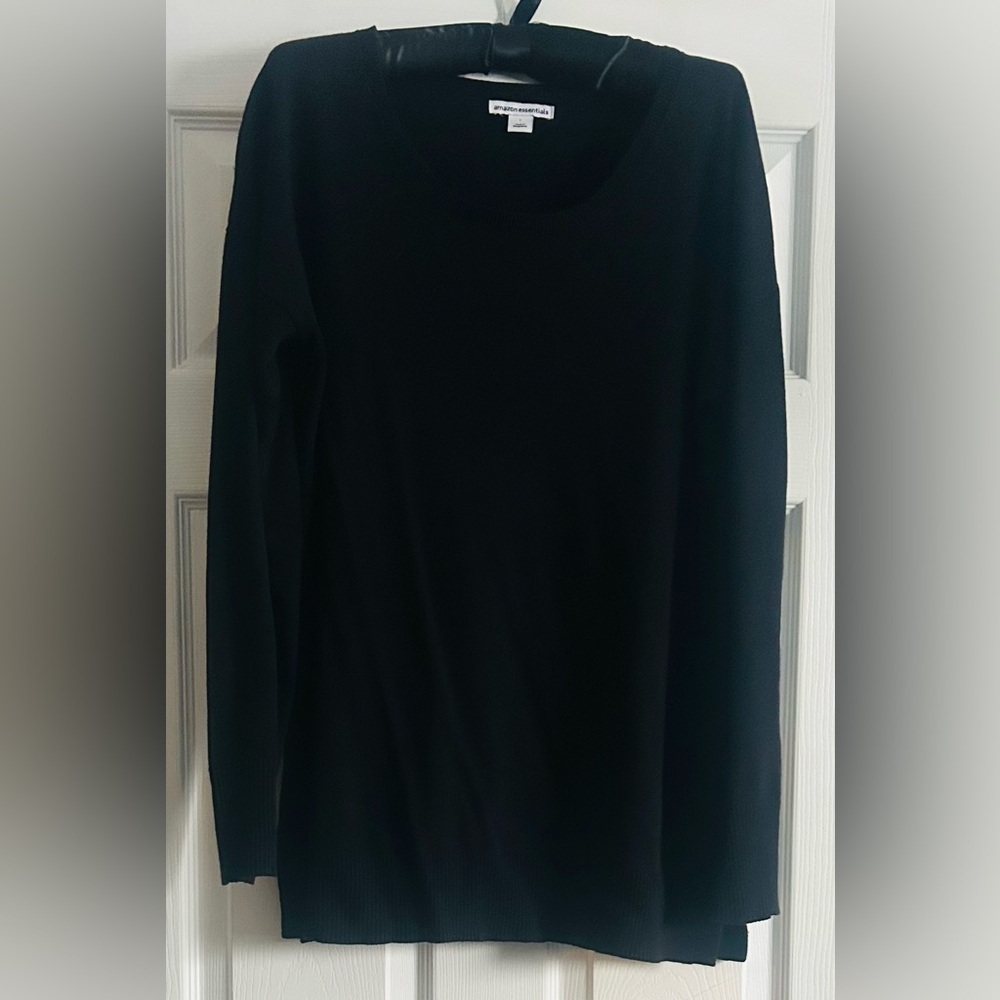 Amazon Essentials Lightweight Long-Sleeve Scoop-Neck Tunic Sweater, LG, Black